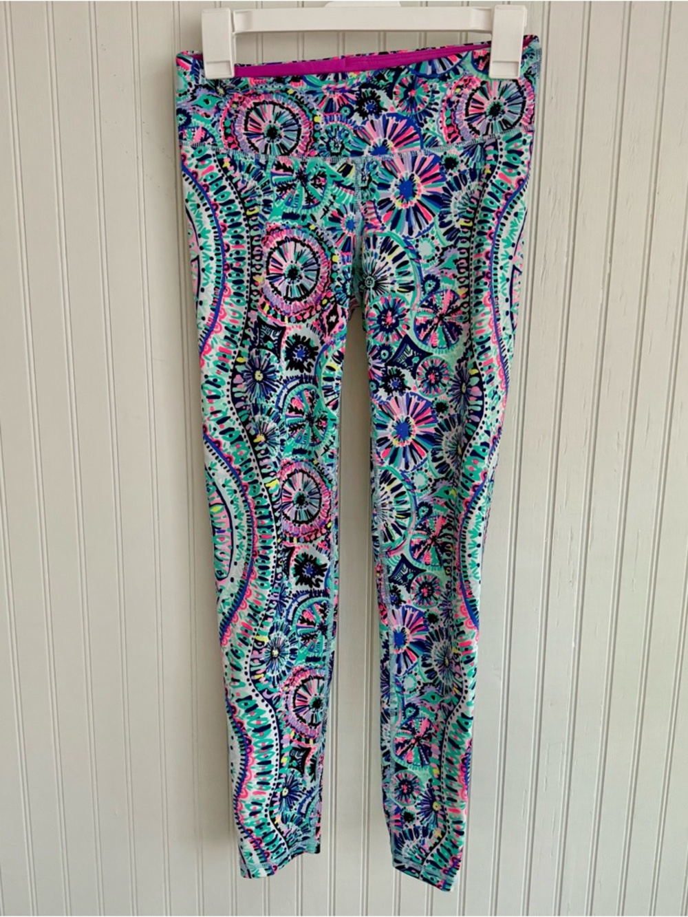 Lilly Pulitzer Luxletic Aqua Pink Navy Floral Medallion Leggings Size Small